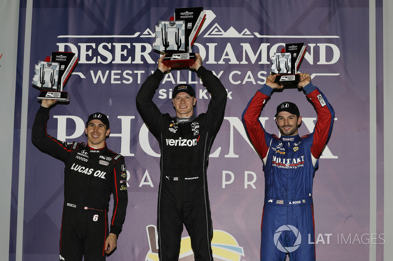 Second place Robert Wickens, Schmidt Peterson Motorsports Honda, winner Josef Newgarden, Team Penske Chevrolet, third place Alexander Rossi, Andretti Autosport Honda, podium