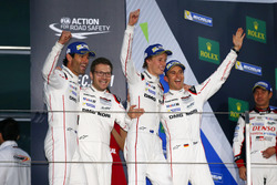 #1 Porsche Team Porsche 919 Hybrid: Тімо Бернхард, Марк Веббер, Брендон Хартлі та Андреас Зайдль, ке