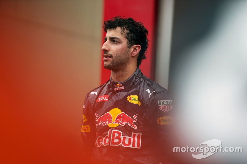 Segundo puesto Daniel Ricciardo, Red Bull Racing en el podio