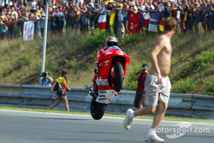 Race Winner Max Biaggi, Marlboro Yamaha Team