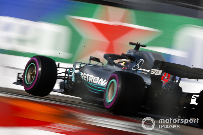 2: Lewis Hamilton, Mercedes AMG F1 W09, 1'31.532
