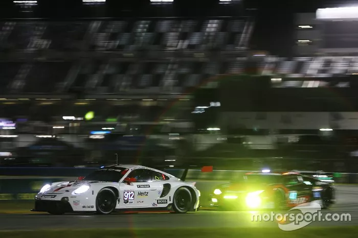 #912 Porsche GT Team Porsche 911 RSR: Earl Bamber, Laurens Vanthoor, Mathieu Jaminet