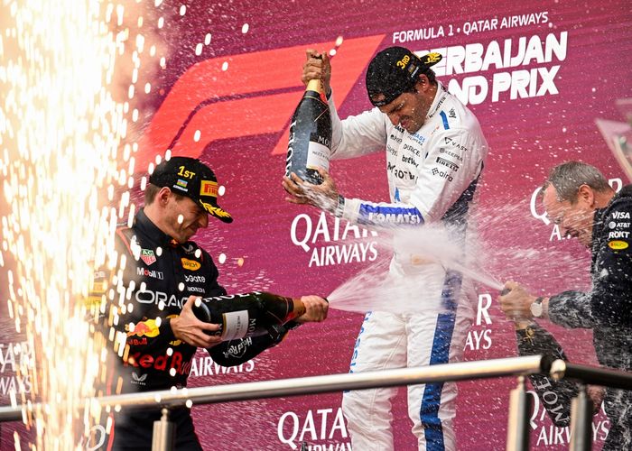 Max Verstappen, Red Bull Racing, Carlos Sainz, Williams
