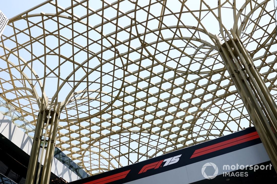 Detale architektoniczne w Paddock 