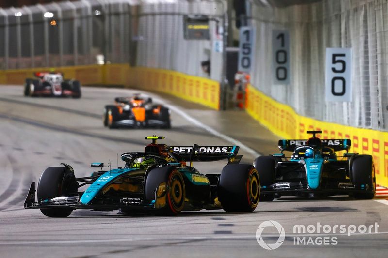 Lewis Hamilton, Mercedes F1 W15, George Russell, Mercedes F1 W15 