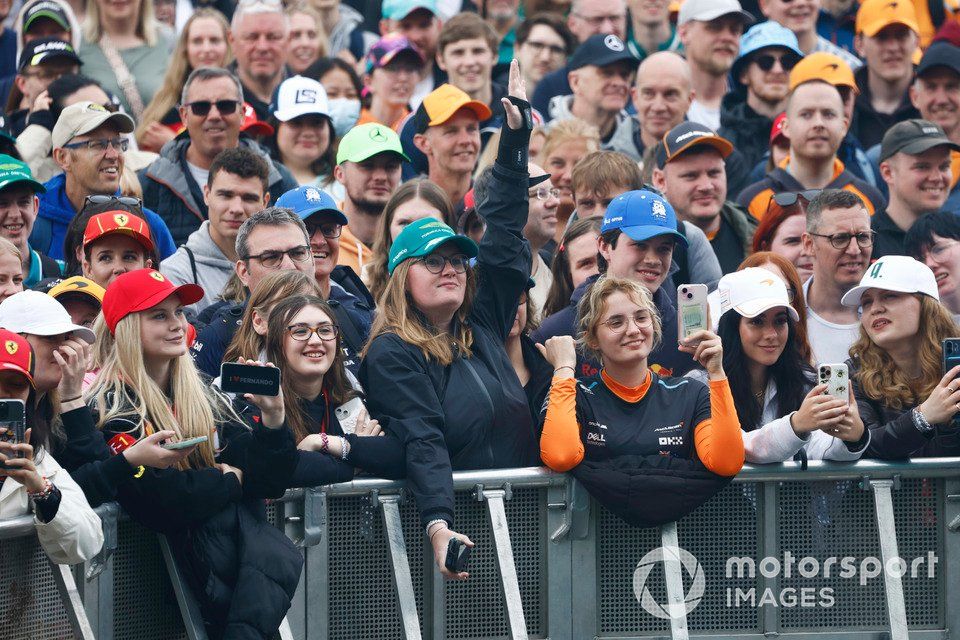 Fani w strefie kibica