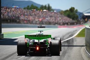 Valtteri Bottas, Stake F1 Team Kick Sauber C44, sale de boxes