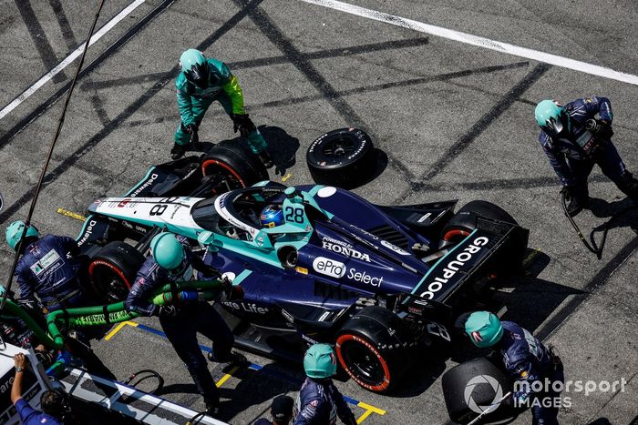 Marcus Ericsson, Andretti Global Honda, parada en boxes