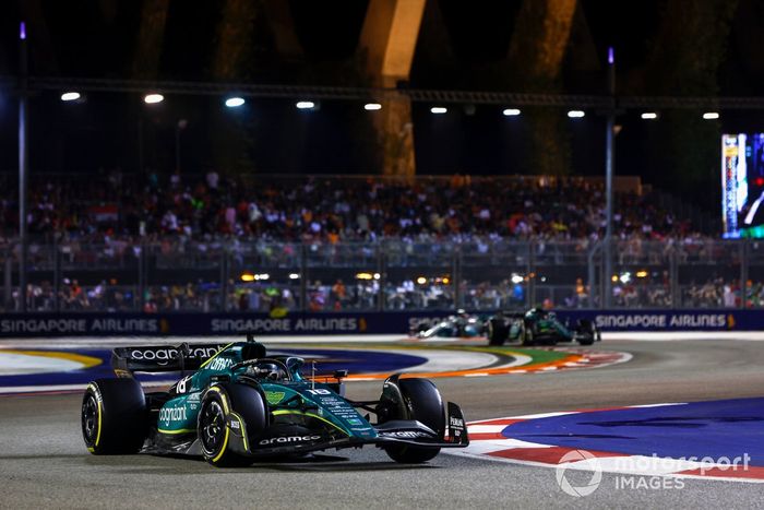 Lance Stroll, Aston Martin AMR22, Sebastian Vettel, Aston Martin AMR22