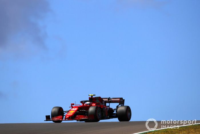 Carlos Sainz Jr., Ferrari SF21