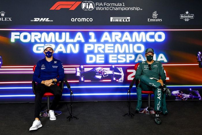 Nicholas Latifi, Williams, Sebastian Vettel, Aston Martin en la conferencia de prensa