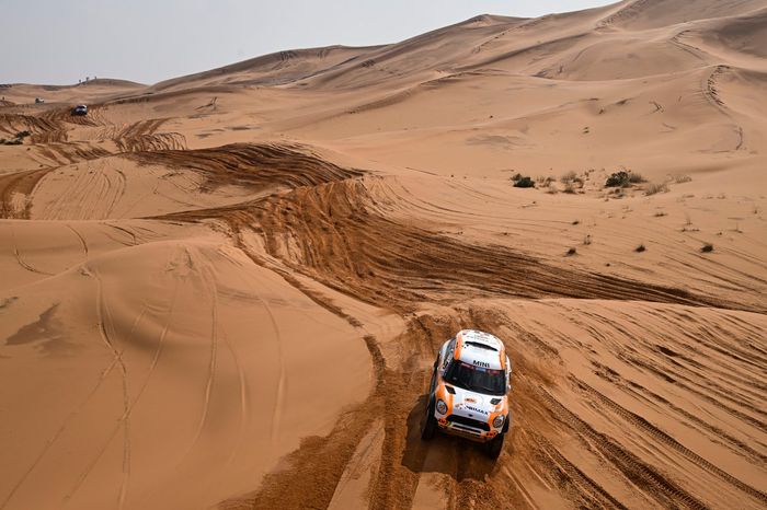 #238 X-Raid Mini John Cooper Works Rally Mini: Laia Sanz, Maurizio Gerini 