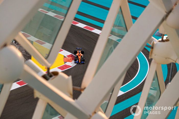 Carlos Sainz Jr., McLaren MCL35