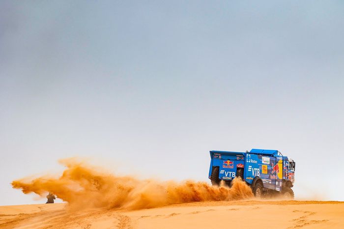 #500 Kamaz - Master: Andrey Karginov, Andrey Mokeev, Igor Leonov