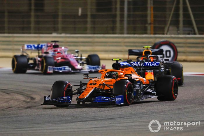 Lando Norris, McLaren MCL35, Alex Albon, Red Bull Racing RB16, Sergio Pérez, Racing Point RP20