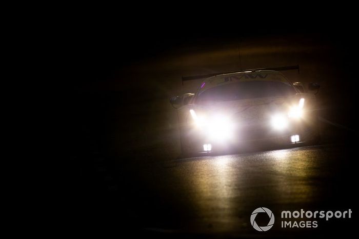 #84 JMW Motorsport, Ferrari 488 GTE: Jonathan Cocker, Jeff Segal, Wei Lu