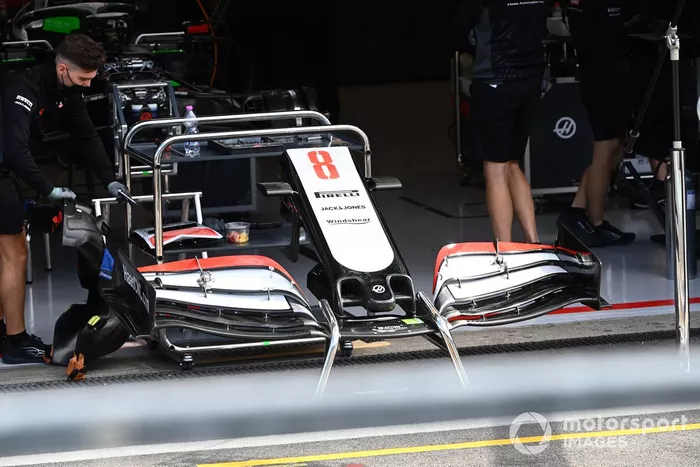 Detalle del alerón delantero del VF-20 de Haas