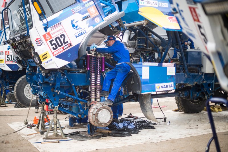 Des mécaniciens Kamaz