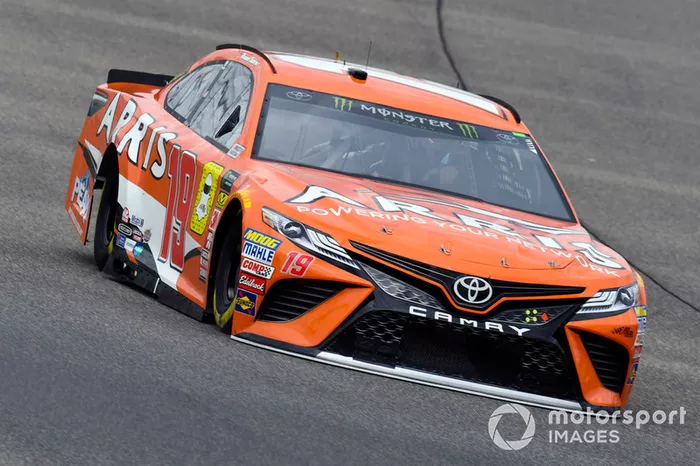 Daniel Suarez, Joe Gibbs Racing, Toyota Camry ARRIS