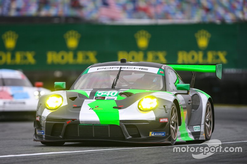 37. GTD: Тимоти Паппас, Маттео Кайроли, Дирк Вернер, Марко Зеефрид, Black Swan Racing, Porsche 911 GT3 R (№540)