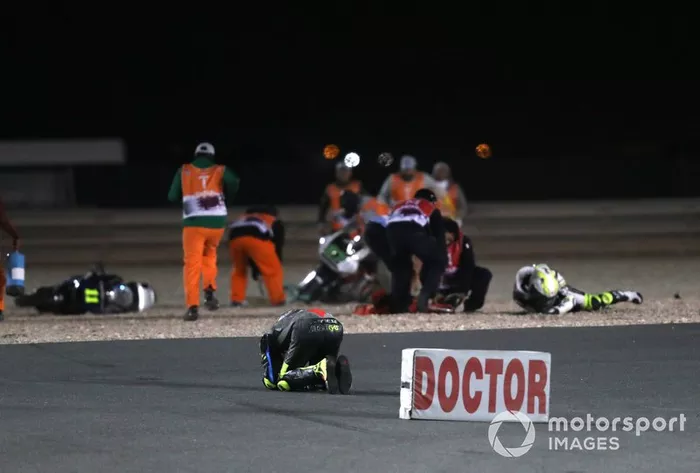 Nicolo Bulega, Sky Racing Team VR46 Iker Lecuona, Swiss Innovative Investors crash