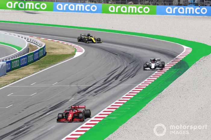 Sebastian Vettel, Ferrari SF1000, Daniil Kvyat, AlphaTauri AT01, Daniel Ricciardo, Renault F1 Team R.S.20
