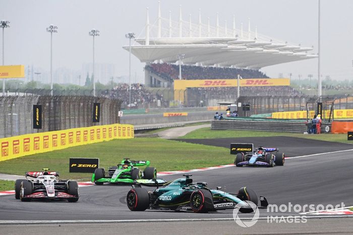 Lance Stroll, Aston Martin AMR24, Nico Hulkenberg, Haas VF-24, Valtteri Bottas, Kick Sauber C44