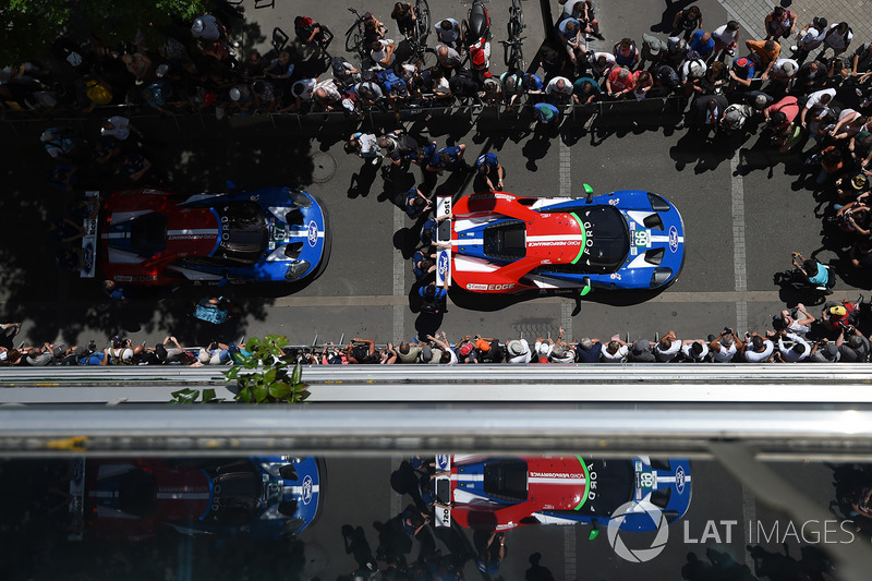 #66 Ford Chip Ganassi Racing Ford GT: Olivier Pla, Stefan Mücke, Billy Johnson, #67 Ford Chip Ganassi Racing Ford GT: Andy Priaulx, Harry Tincknell, Pipo Derani