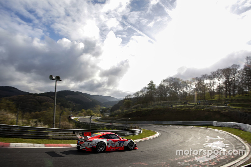 6. #12 Manthey Racing, Porsche 911 GT3 R: Otto Klohs, Mathieu Jaminet, Matteo Cairoli