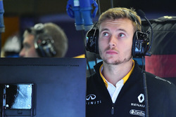 Тест-пилот Renault Sport F1 Team Сергей Сироткин