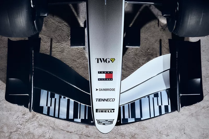 زي كاديلاك F1