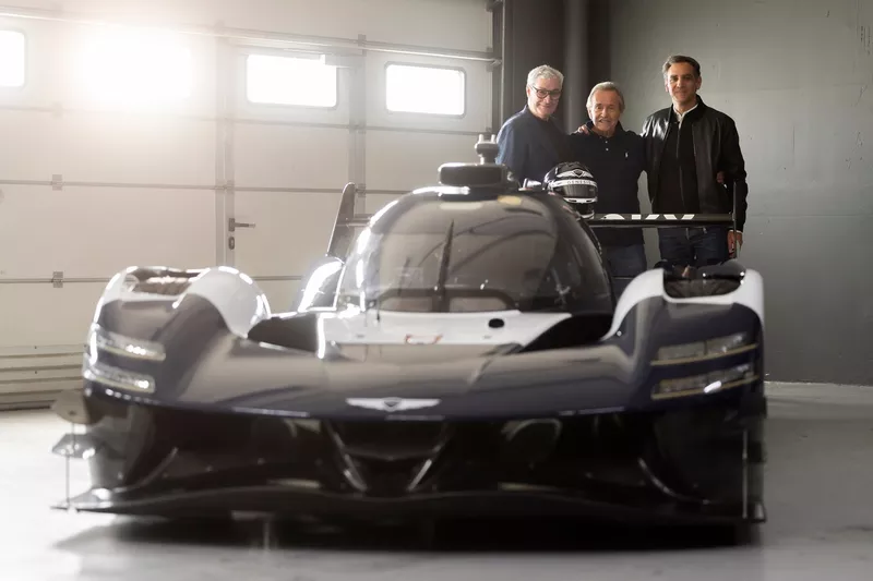 Jacky Ickx, Genesis Magma Racing Genesis