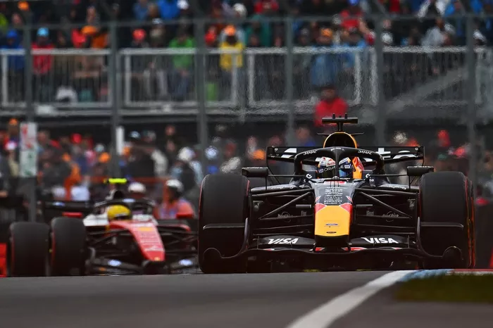 Lewis Hamilton, Ferrari, Max Verstappen, Red Bull Racing