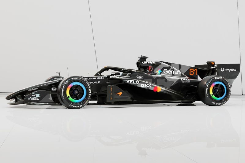 McLaren MCL40 Livrée pour les essais à Barcelone