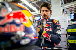 Карлос Сайнс-мол., Scuderia Toro Rosso