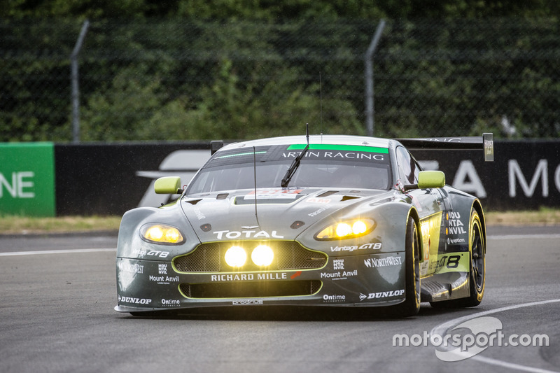 48: #98 Aston Martin Racing Aston Martin Vantage: Paul Dalla Lana, Pedro Lamy, Mathias Lauda