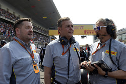 Paul Hembery, Pirelli Motorsport Director, Mario Isola, Pirelli Racing Manager, en Massimiliano Dami