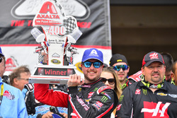 Sieger Kurt Busch, Stewart-Haas Racing, Chevrolet