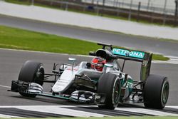 Esteban Ocon, Mercedes AMG F1 W07 Hybrid Test Driver