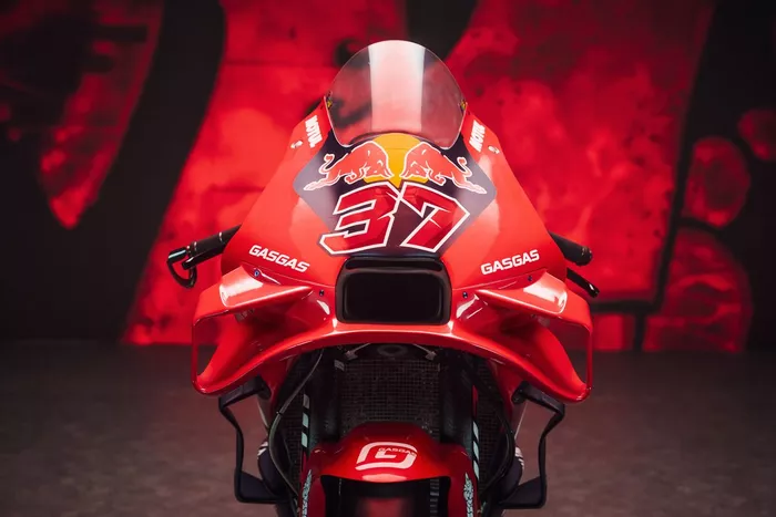 Red Bull GASGAS Tech3 2024 RC16 
