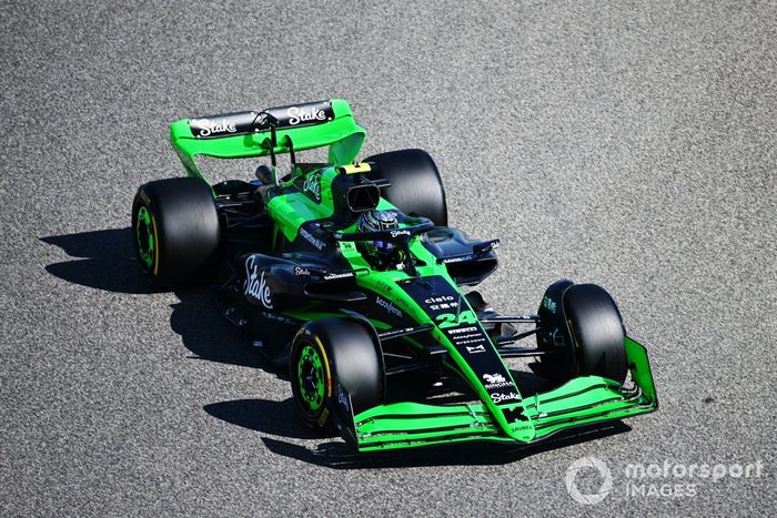 Zhou Guanyu, Stake F1 Team Kick Sauber C44