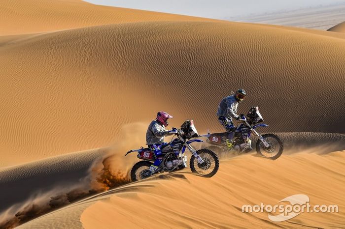 #98 Yamaha: Sara Garcia, #99 Yamaha: Javier Vega Puerta