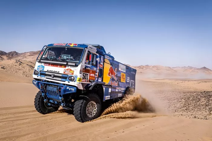 #501 Team KAMAZ Master: Dmitry Sotnikov, Ruslan Akhmadeev, Ilgiz Akhmetzianov