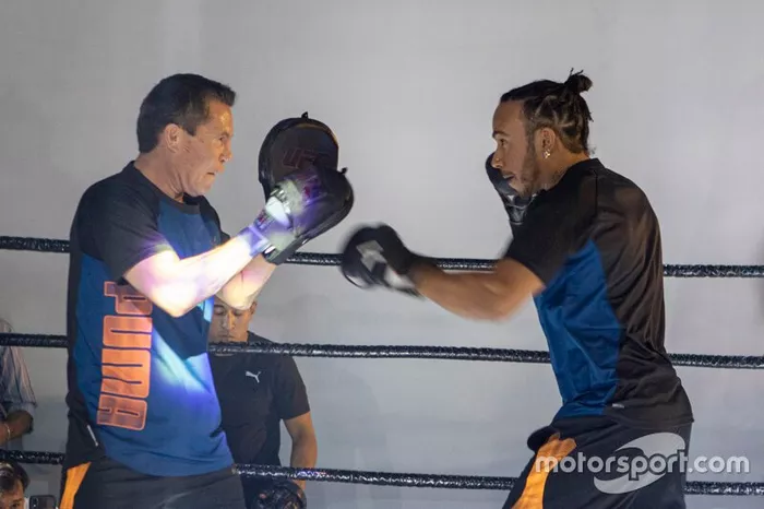 Lewis Hamilton, Mercedes y Julio César Chávez, excampeón mundial de boxeo