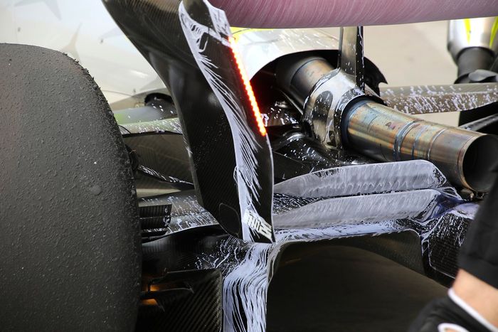 Mercedes W13 parafina