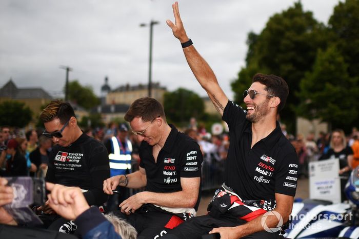 Kamui Kobayashi, Mike Conway, José María López, Toyota Gazoo Racing