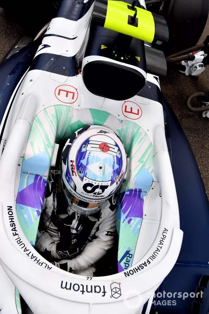 Yuki Tsunoda, Scuderia AlphaTauri, en la parrilla