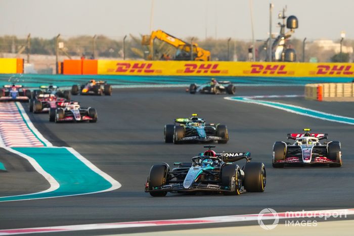 George Russell, Mercedes F1 W15, Nico Hulkenberg, Haas VF-24, Fernando Alonso, Aston Martin AMR24