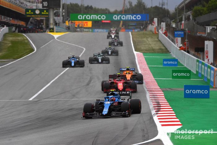 Esteban Ocon, Alpine A521, Carlos Sainz Jr., Ferrari SF21, Lando Norris, McLaren MCL35M