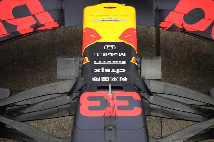 Detalle delantero del Red Bull Racing RB15